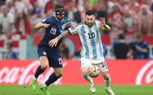 Lionel Messi și Julian Alvarez au asigurat Argentinei un loc în finala Cupei Mondiale, cu o victorie dominantă în semifinală cu 3-0 în fața Croației pe stadionul Lusail