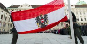 „Cele patru persoane au acționat într-un mod incompatibil cu statutul lor diplomatic”, a spus purtătoarea de cuvânt a Ministerului de Externe, fără însă a oferi detalii. Această expresie este folosită de obicei pentru a se referi la spionaj.