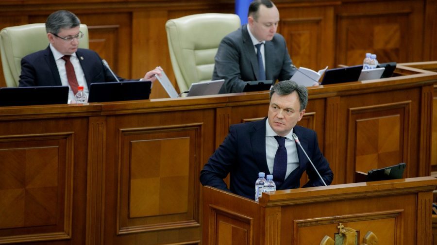 Premierul Dorin Recean și cei 15 miniștri reprezintă noul cabinet al Republicii Moldova. Parlamentul a votat aprobarea programului executivului cu 62 de voturi.