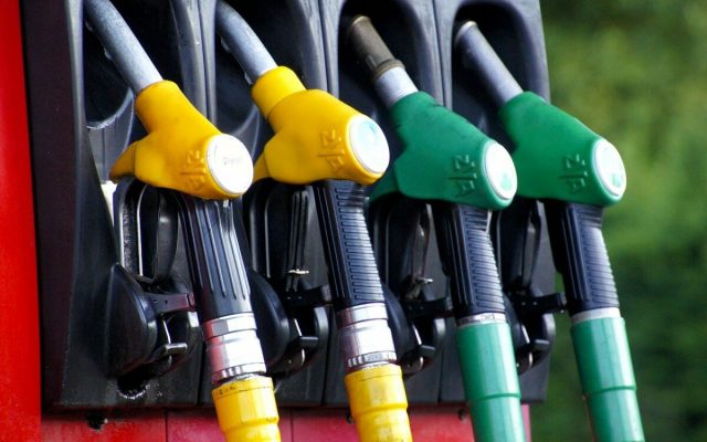 benzina-carburant-alimentare-pompa-foto-pixabay-e1616043277896-640x400