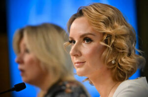 - Marea Britanie a blocat difuzarea discursului comisarului pentru drepturile copilului al Rusiei Lvova-Belova în Consiliul de Securitate al ONU. ICC a emis luna trecută un mandat de arestare împotriva ei, acuzând-o că a deportat ilegal copii din Ucraina.