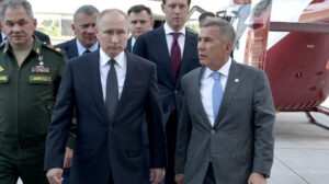 Criză dintre Rusia și Moldova: Președintele Republicii Autonome Tatarstan din Rusia Rustam Minnikhanov nu a fost lăsat să intre în Moldova pentru că a fost declarat „persona non grata”.