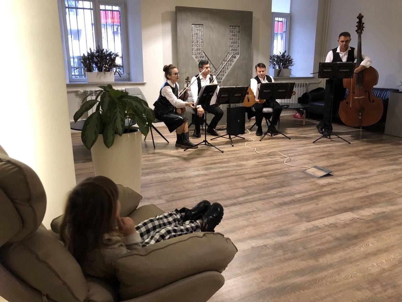 594559665_886354173744899_1012713830240908062_n